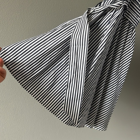 Neiman Marcus Striped Long Sleeve Blouse with Bell Sleeves Blue & White New - Picture 4 of 12